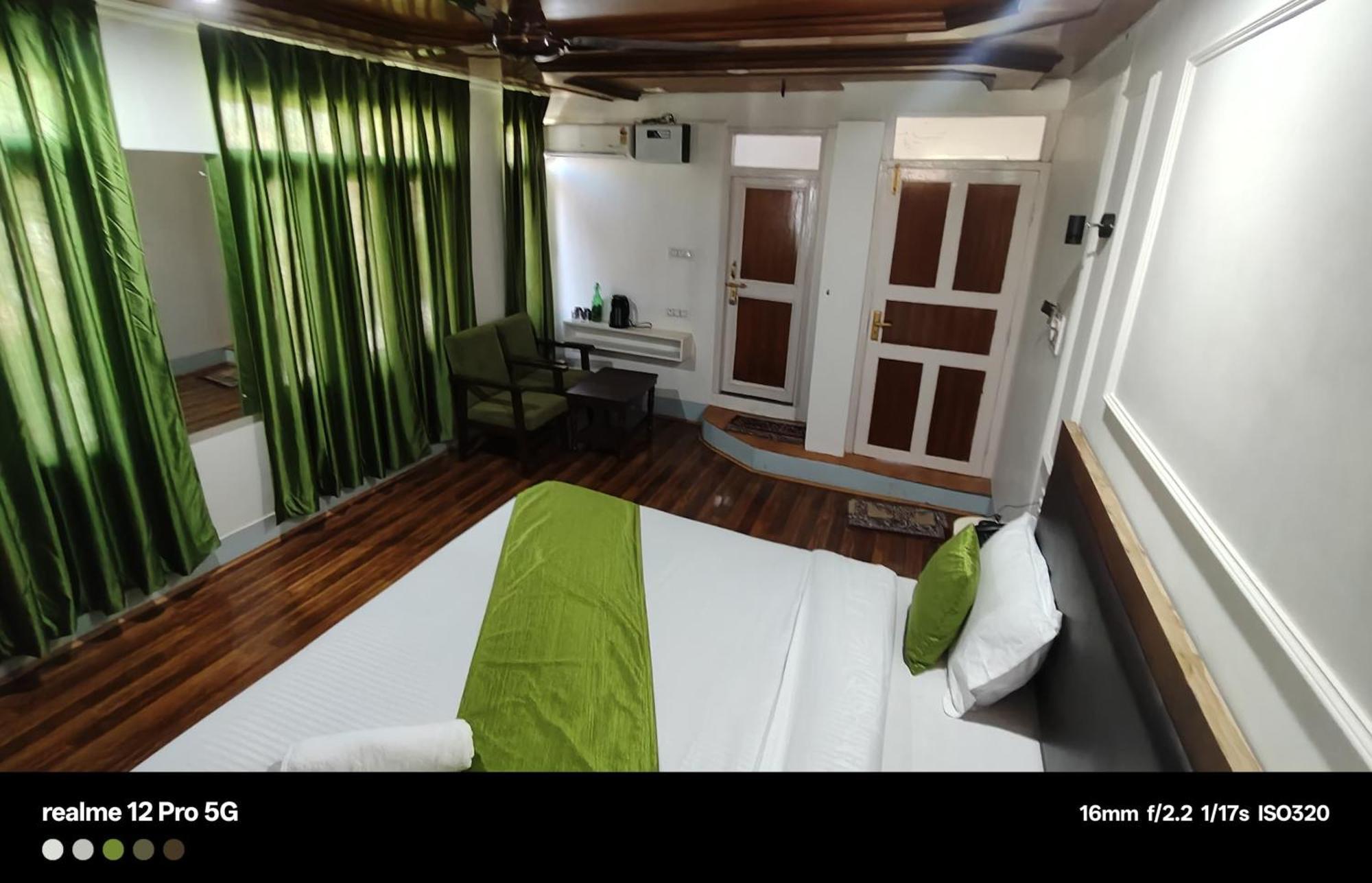 King Umar Palace Jamb Екстер'єр фото